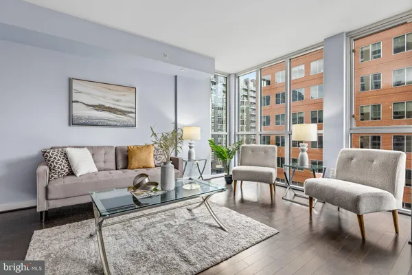 $2,995 | 1025 First Street Southeast, Unit 611, Washington, DC 20003