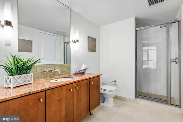$2,995 | 1025 First Street Southeast, Unit 611, Washington, DC 20003