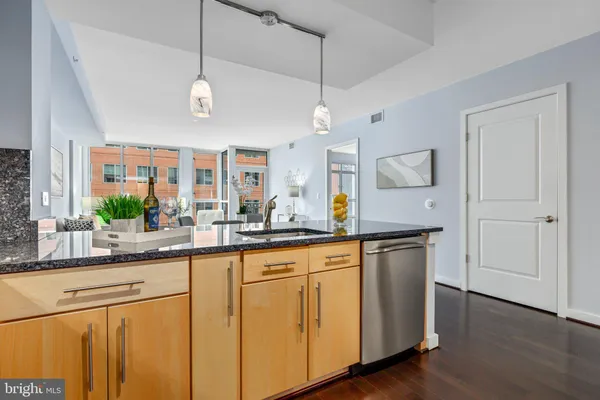 $2,995 | 1025 First Street Southeast, Unit 611, Washington, DC 20003