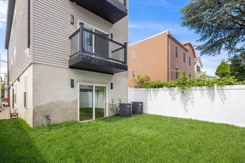 $1,250,000 | 79 East 23rd Street, Bayonne, NJ 07002