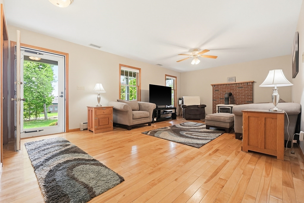 459 Millers Falls Road Northfield, MA 01360 - Photo 5 of 34