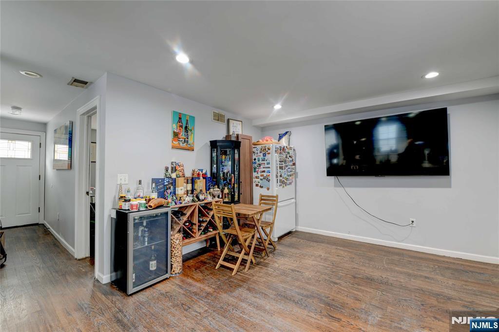 188 Pennington Street Newark, NJ 07105 - Photo 4 of 20