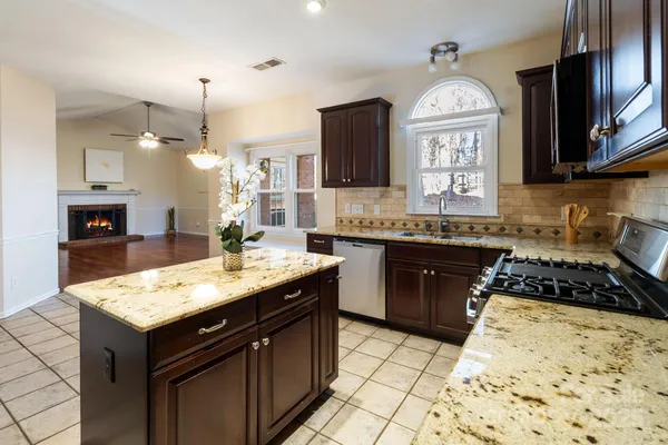 $595,000 | 4806 Hickory Glen Drive, Matthews, NC 28105