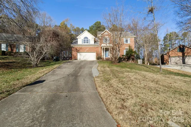 $595,000 | 4806 Hickory Glen Drive, Matthews, NC 28105