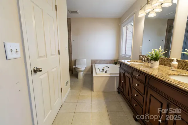 $595,000 | 4806 Hickory Glen Drive, Matthews, NC 28105