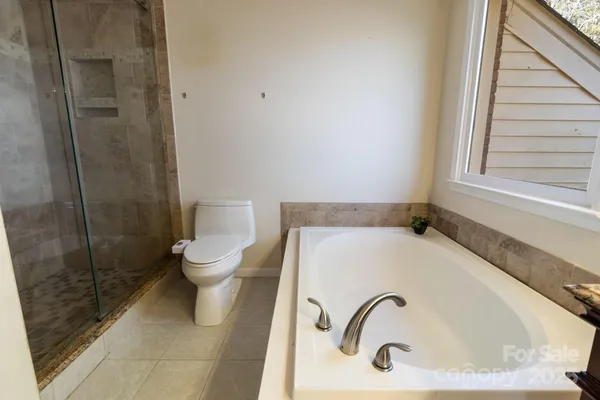 $595,000 | 4806 Hickory Glen Drive, Matthews, NC 28105