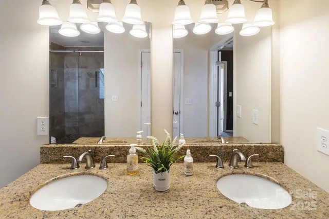 $595,000 | 4806 Hickory Glen Drive, Matthews, NC 28105