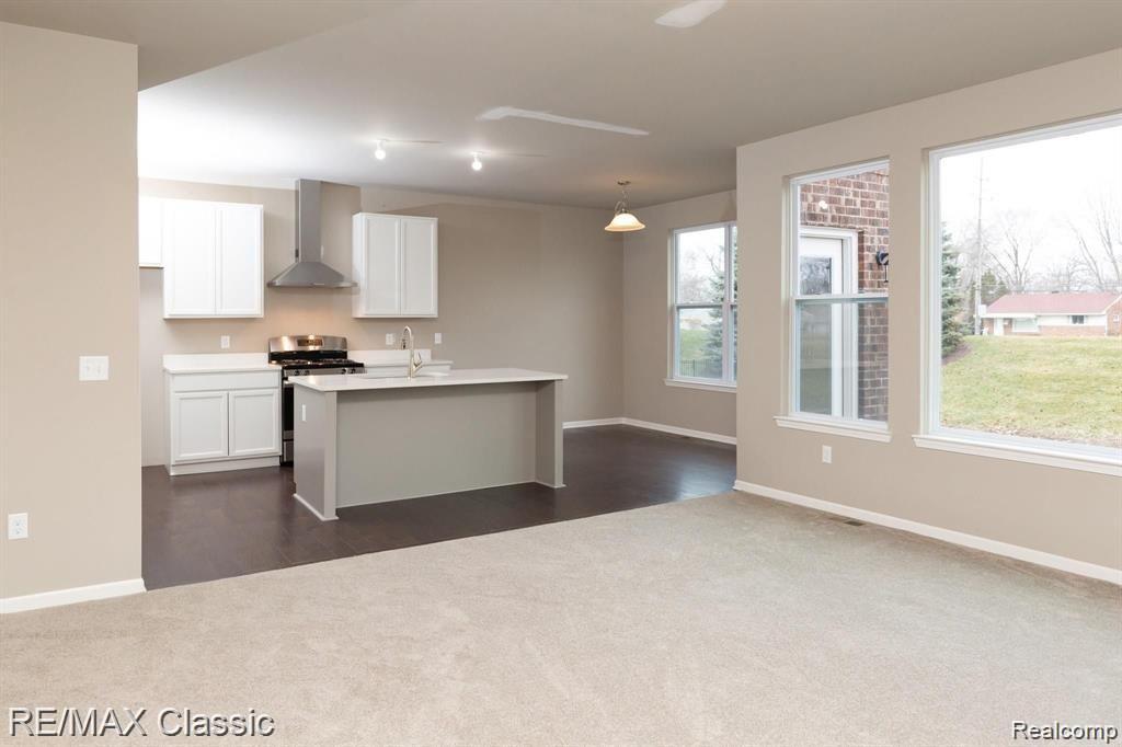 5168 Ridge Lane Warren, MI 48092 - Photo 12 of 31 Gallery Image 12