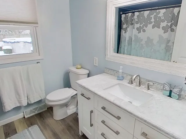 $380,000 | 10300 Springwood Drive, Zeeland, MI 49464