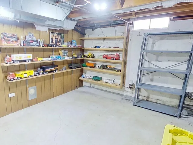 $380,000 | 10300 Springwood Drive, Zeeland, MI 49464