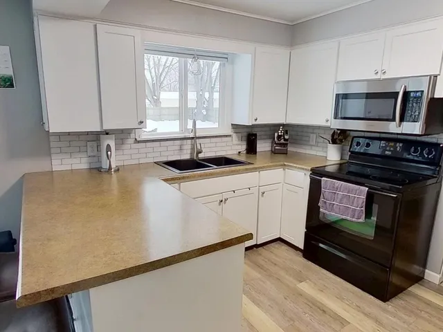 $380,000 | 10300 Springwood Drive, Zeeland, MI 49464