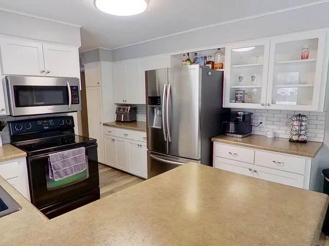 $380,000 | 10300 Springwood Drive, Zeeland, MI 49464