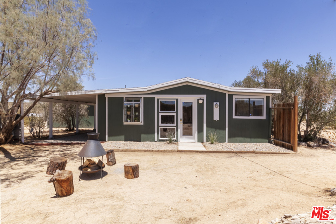 67230 Brant Crossing Road Joshua Tree, CA 92252 - Photo 2 of 24