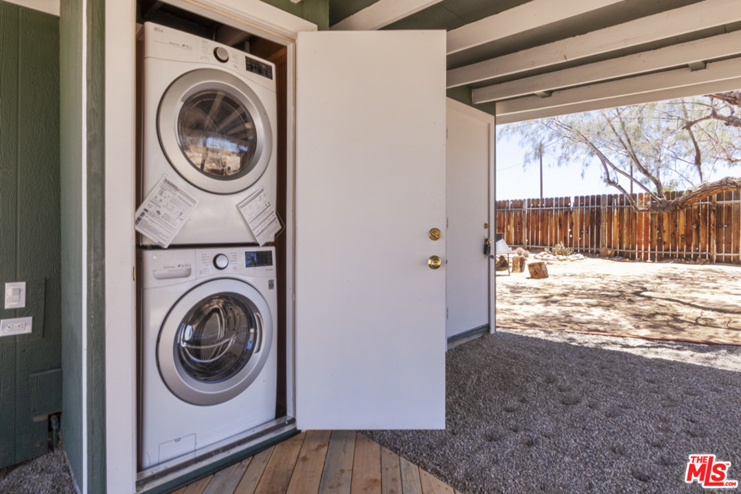 67230 Brant Crossing Road Joshua Tree, CA 92252 - Photo 18 of 24