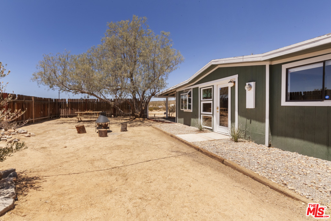 67230 Brant Crossing Road Joshua Tree, CA 92252 - Photo 4 of 24