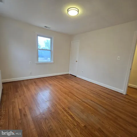 $3,200 | 8 Mannakee Street, Rockville, MD 20850