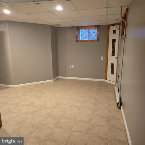 $3,200 | 8 Mannakee Street, Rockville, MD 20850