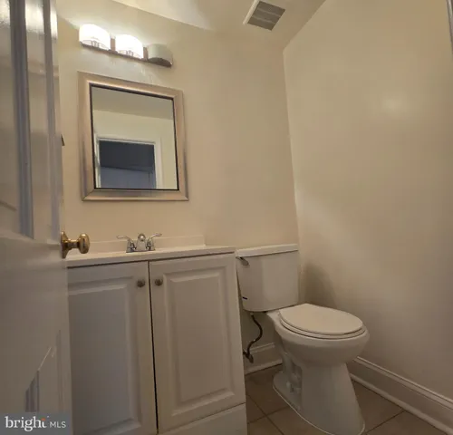 $3,200 | 8 Mannakee Street, Rockville, MD 20850