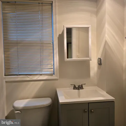 $3,200 | 8 Mannakee Street, Rockville, MD 20850