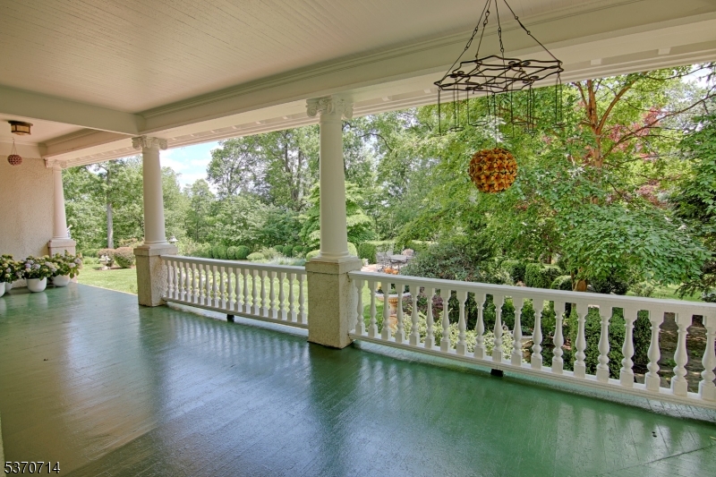 44 Manor Drive Bernards, NJ 07920 - Photo 5 of 31
