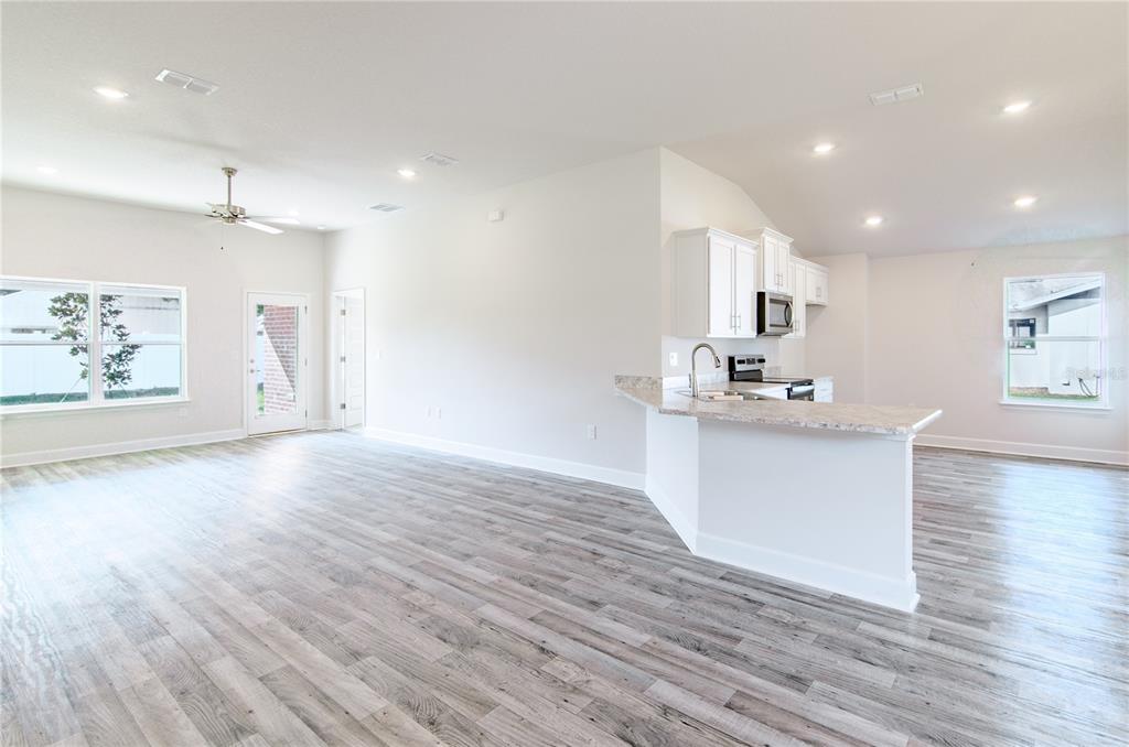 21 Rale Place Palm Coast, FL 32164 - Photo 10 of 31