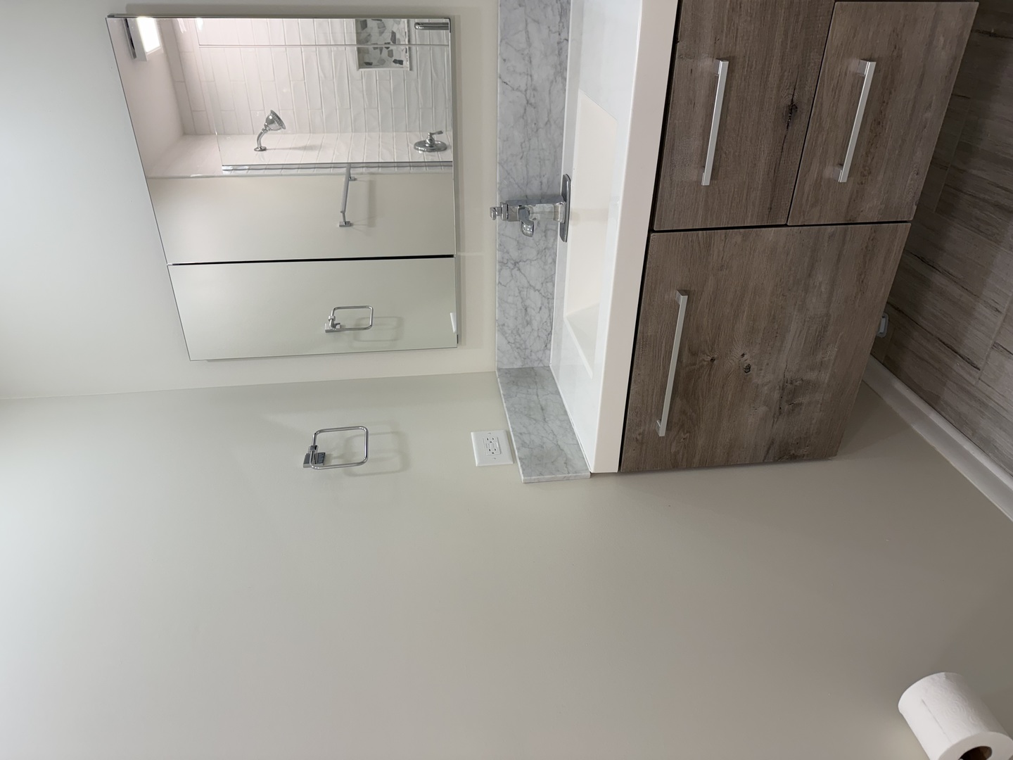 504 Old Hunt Road Fox River Grove, IL 60021 - Photo 6 of 12 a view of washer and dryer