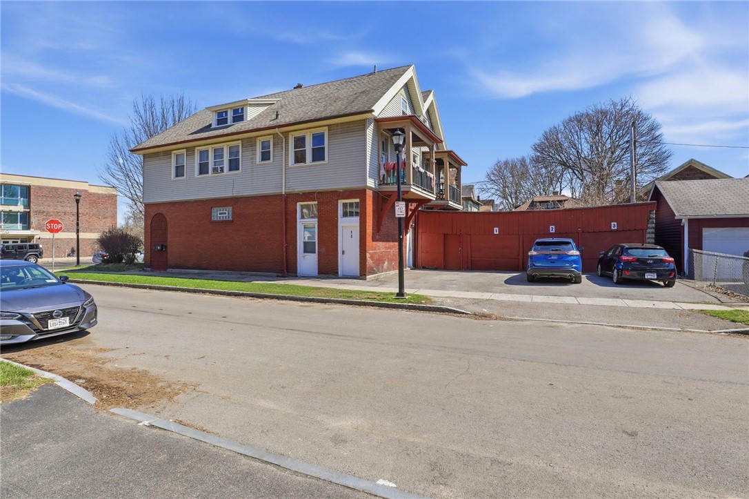 119 Rosewood Terrace Rochester, NY 14609 - Photo 2 of 31