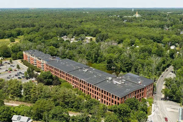 $325,000 | 96 Old Colony Avenue, Unit 304, Taunton, MA 02718