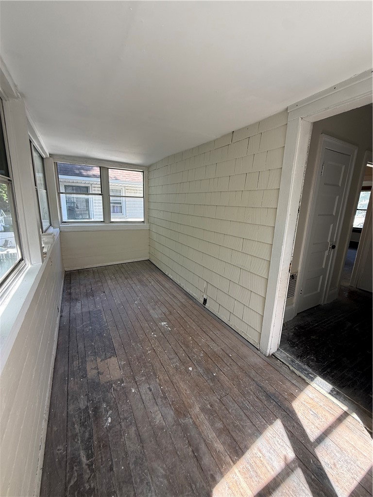 143 Raeburn Avenue Rochester, NY 14619 - Photo 10 of 17