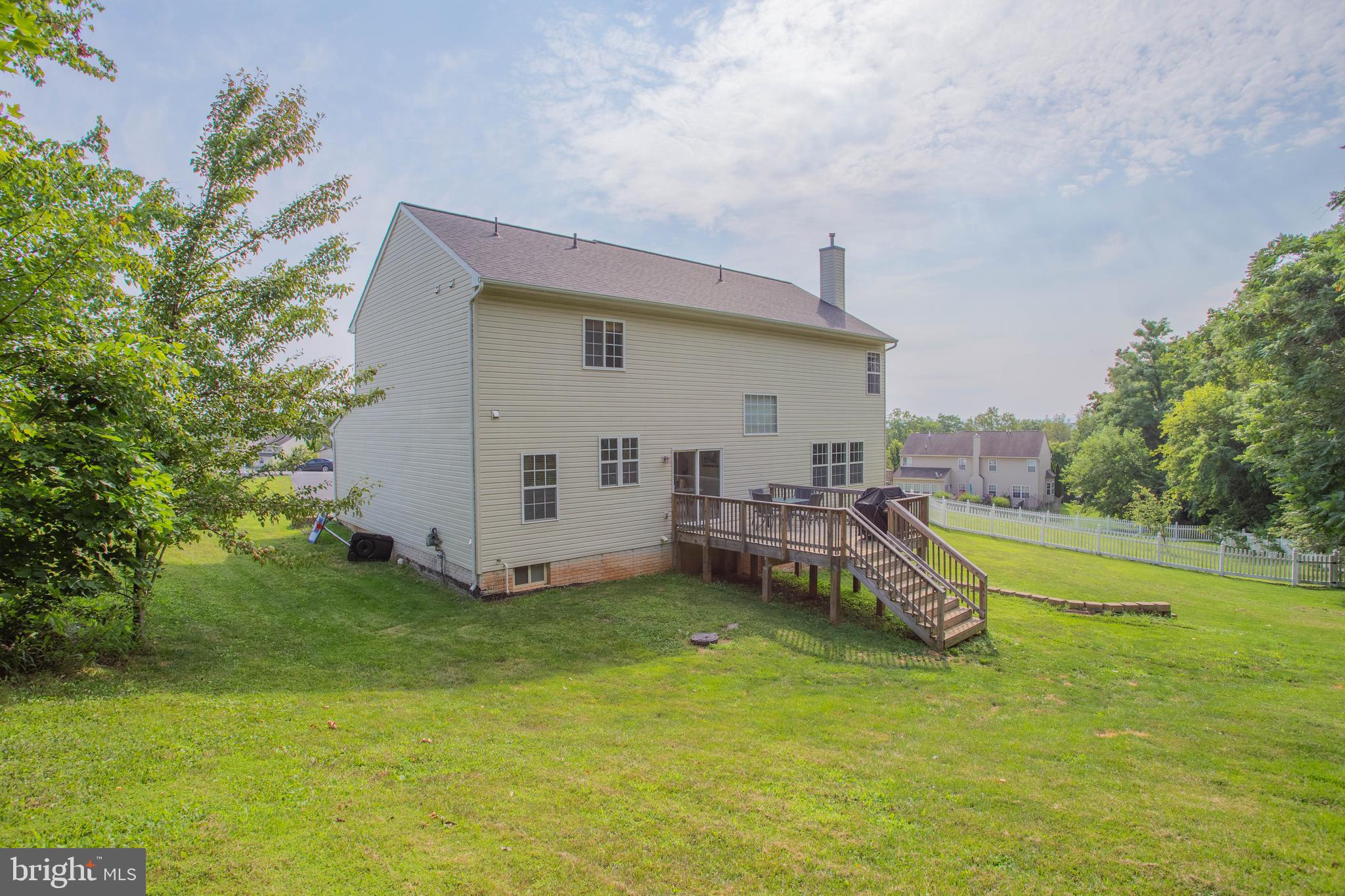 102 Saratoga Road Inwood, WV 25428 - Photo 4 of 64