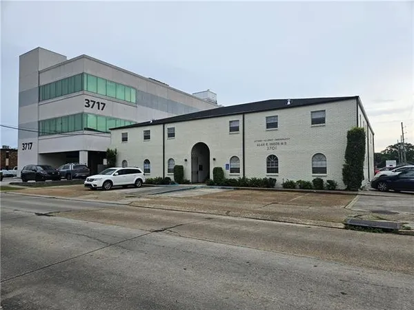 $1,150 | 3701 Houma Boulevard, Unit 202, Metairie, LA 70006