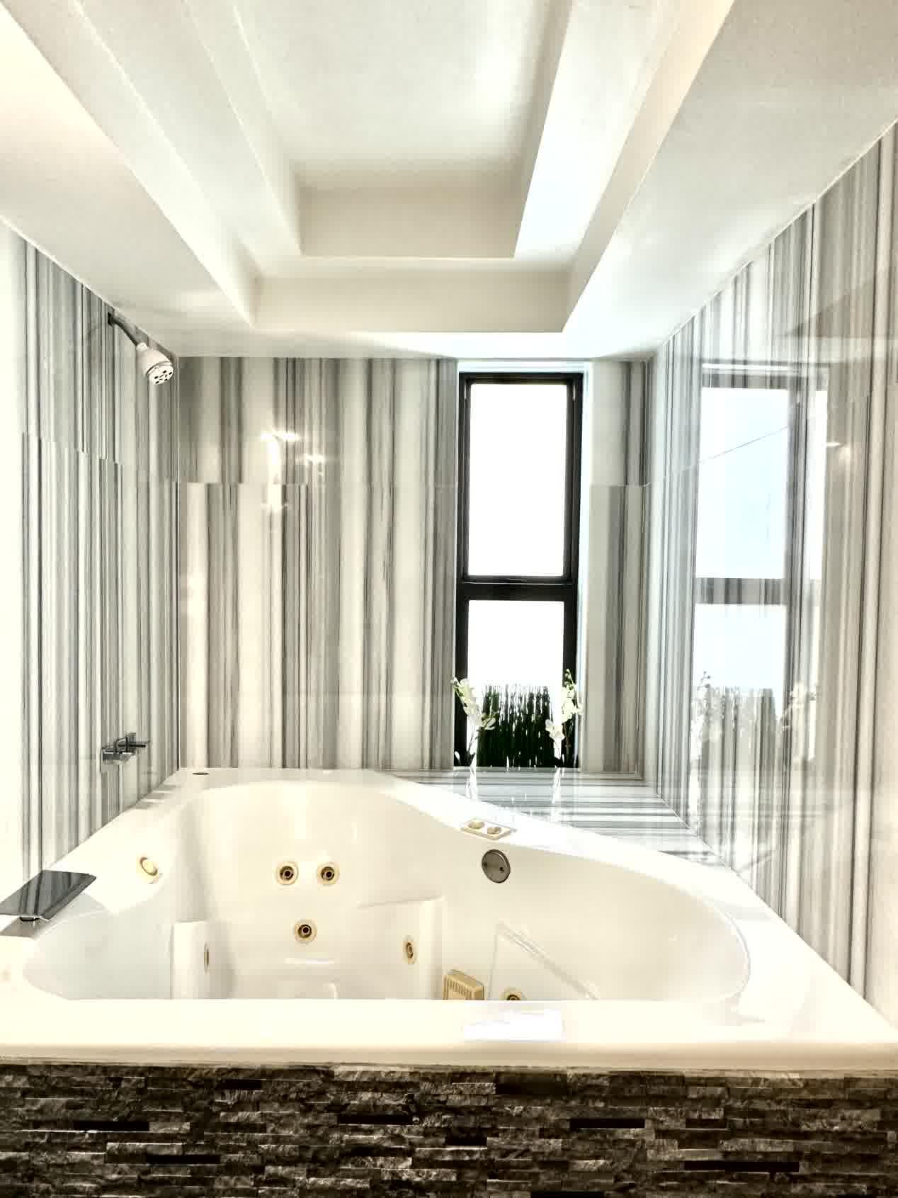 9235 Southwest 8th Street, Unit 108 Boca Raton, FL 33428 - Photo 6 of 23 Primary Bathroom