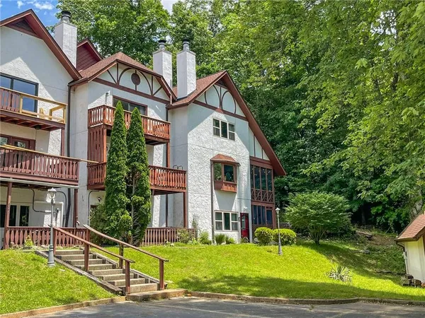 $498,800 | 327 Brucken Stravenue, Unit 601, Helen, GA 30545