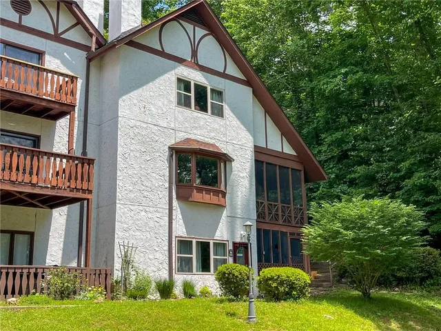 $498,900 | 327 Brucken Stravenue, Unit 601, Helen, GA 30545