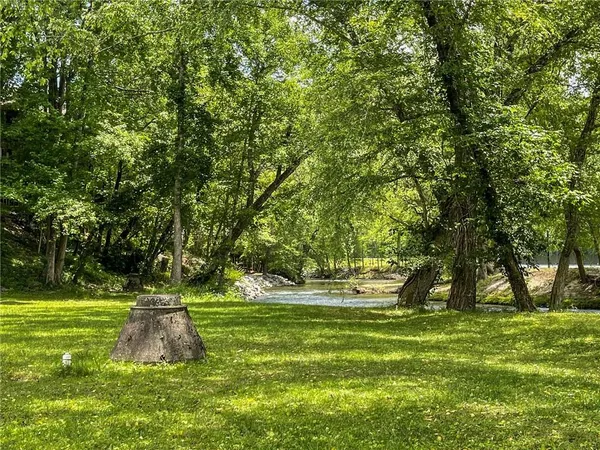 $498,800 | 327 Brucken Stravenue, Unit 601, Helen, GA 30545