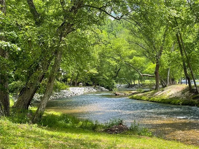 $498,900 | 327 Brucken Stravenue, Unit 601, Helen, GA 30545