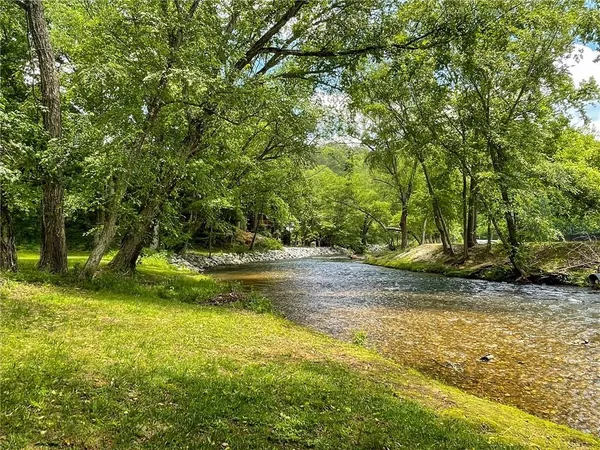 $498,800 | 327 Brucken Stravenue, Unit 601, Helen, GA 30545