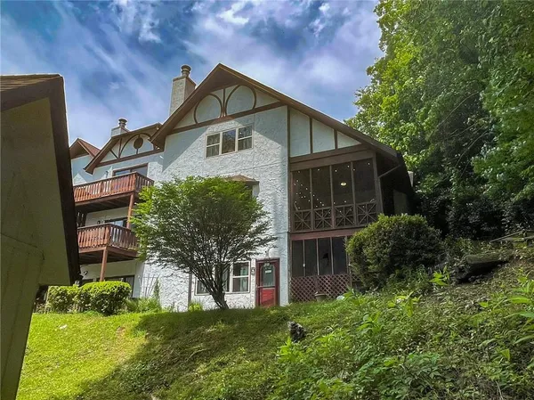 $498,800 | 327 Brucken Stravenue, Unit 601, Helen, GA 30545