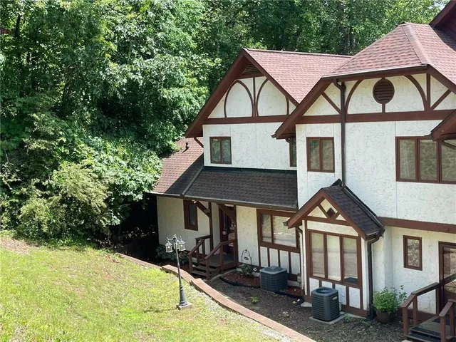$498,900 | 327 Brucken Stravenue, Unit 601, Helen, GA 30545