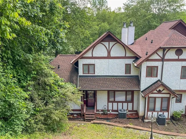 $498,900 | 327 Brucken Stravenue, Unit 601, Helen, GA 30545