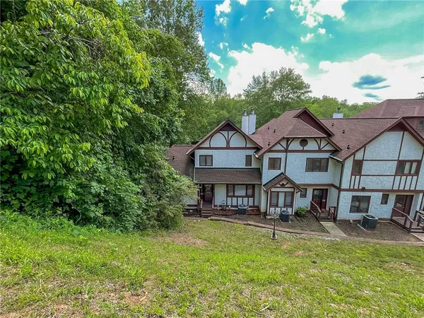 $498,800 | 327 Brucken Stravenue, Unit 601, Helen, GA 30545