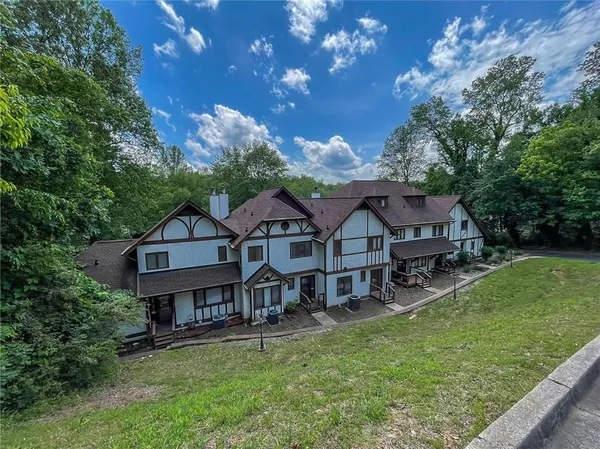 $498,800 | 327 Brucken Stravenue, Unit 601, Helen, GA 30545