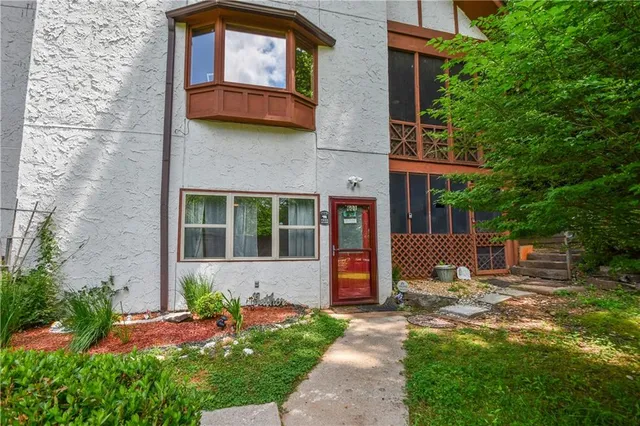 $498,900 | 327 Brucken Stravenue, Unit 601, Helen, GA 30545