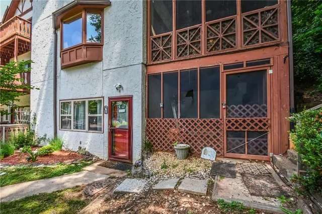 $498,900 | 327 Brucken Stravenue, Unit 601, Helen, GA 30545