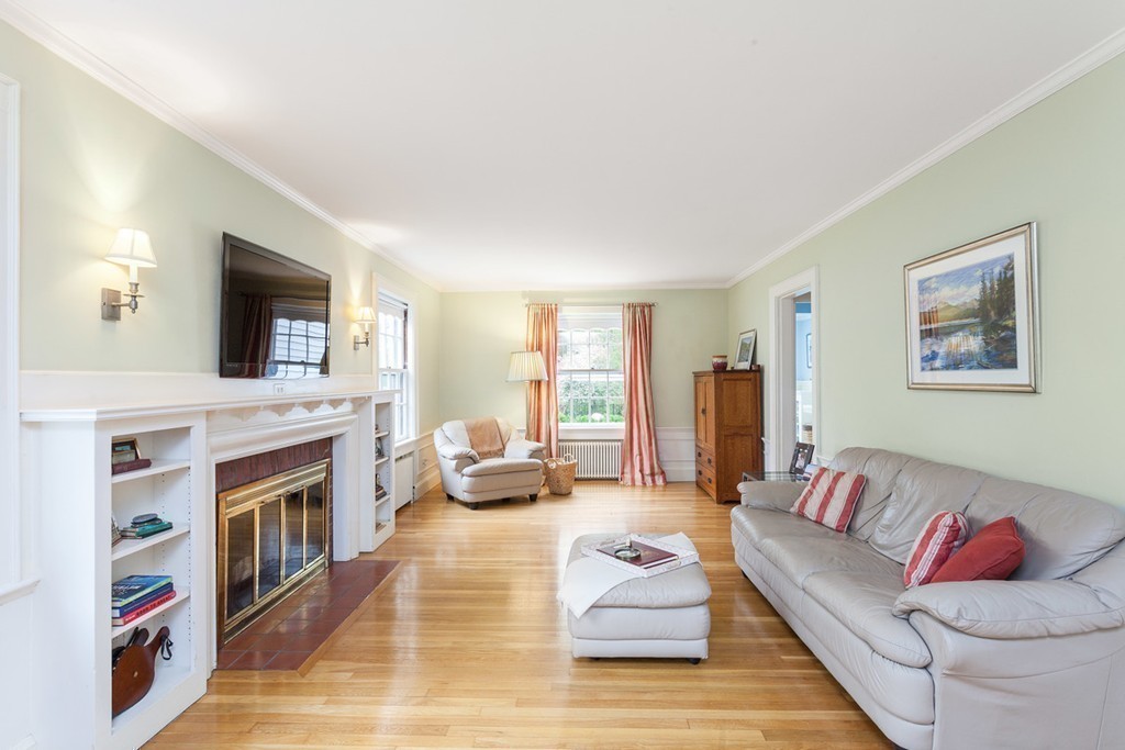1050 Brook Road Milton, MA 02186 - Photo 13 of 30