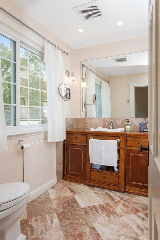 1050 Brook Road Milton, MA 02186 - Photo 20 of 30