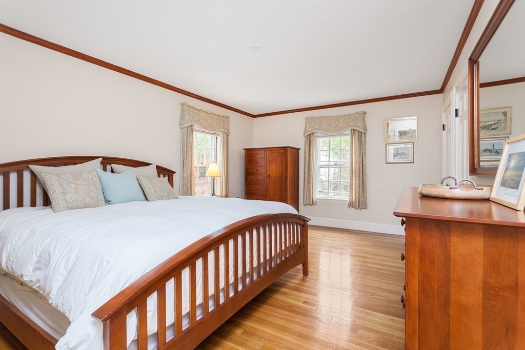 1050 Brook Road Milton, MA 02186 - Photo 22 of 30