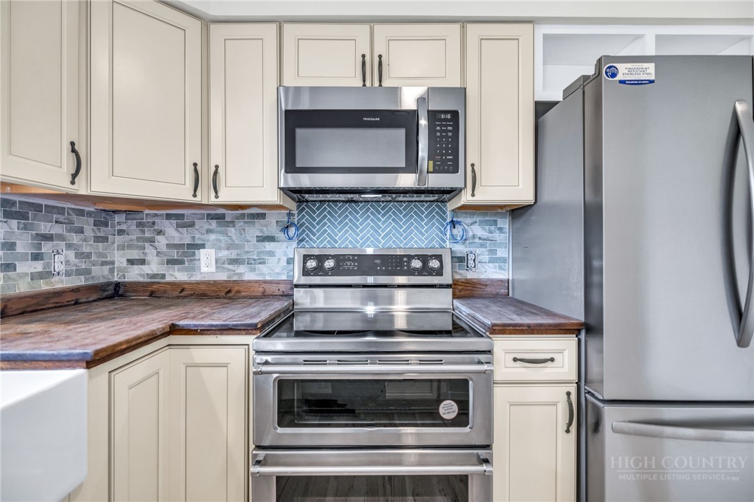 275 Grover Howell Road West Jefferson, NC 28694 - Photo 22 of 50 Gallery Image 22