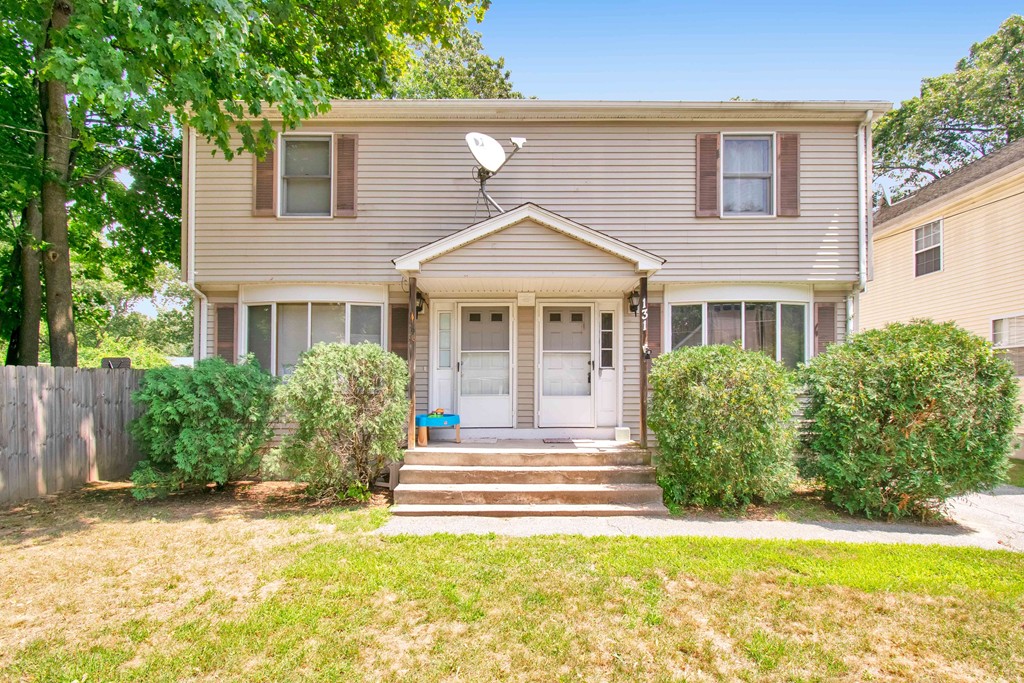 129-131 Darling Street Springfield, MA 01151 - Photo 1 of 25