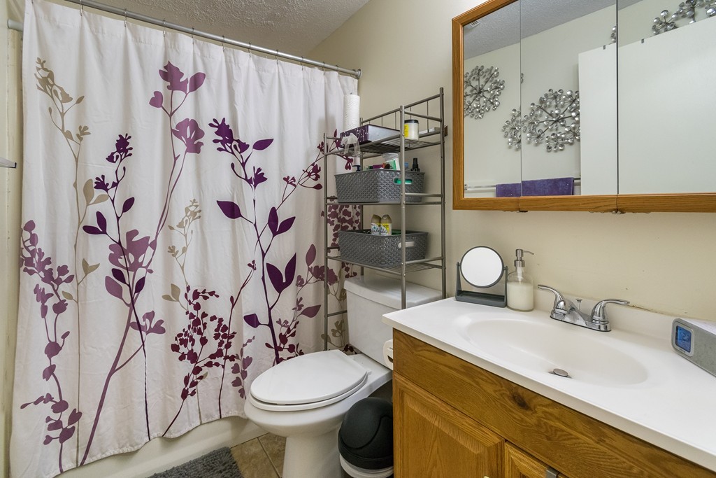 129-131 Darling Street Springfield, MA 01151 - Photo 19 of 25